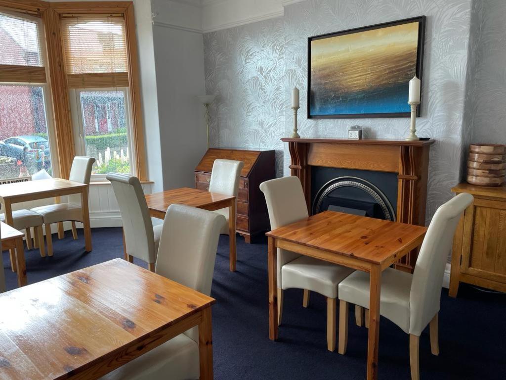 Birtley House Bed And Breakfast ロビン・フッズ・ベイ エクステリア 写真